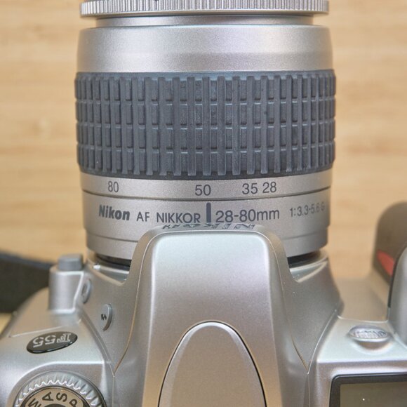 Nikon F55 Film SLR 35mm Film Camera, with AF Nikkor 28-80mm f3.3-5.6G Lens - Picture 6 of 9